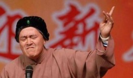 赵本山爆料师傅是谁啊视频,赵本山爆料其师傅身份，揭秘喜剧界传奇背后的故事