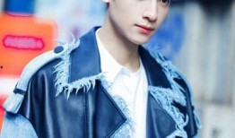 爱豆吃瓜娱乐酱罗云熙,从爱豆到瓜界新宠，揭秘他的吃瓜娱乐之路